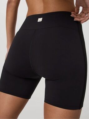 Vuori Heather-Black High-Waist Bike Shorts
